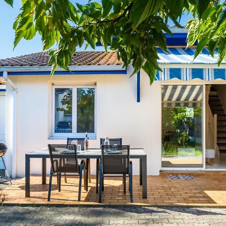 Holiday home Maison Des Embruns Biscarrosse